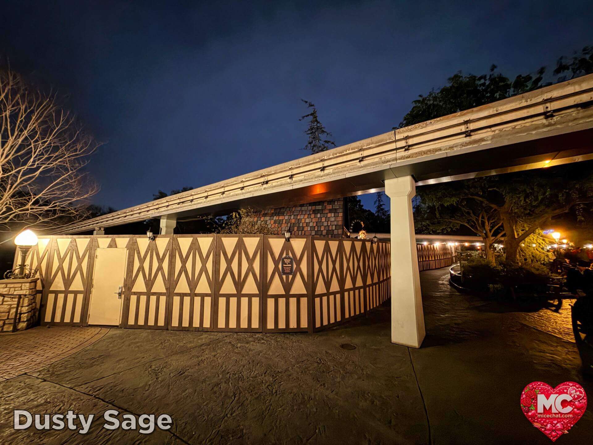 Disneyland Update, DISNEYLAND UPDATE: Sold-Out Parks, Opera House Split & Chaotic Construction