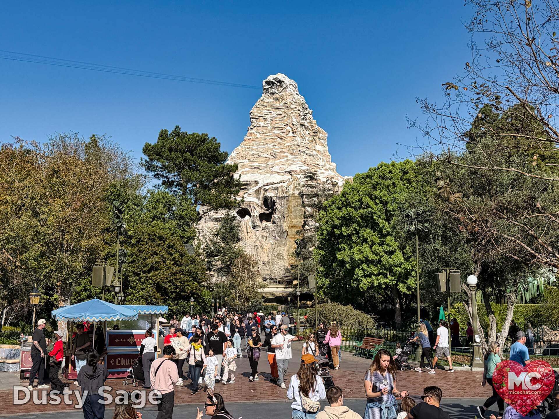 Disneyland Update, DISNEYLAND UPDATE: Sold-Out Parks, Opera House Split & Chaotic Construction