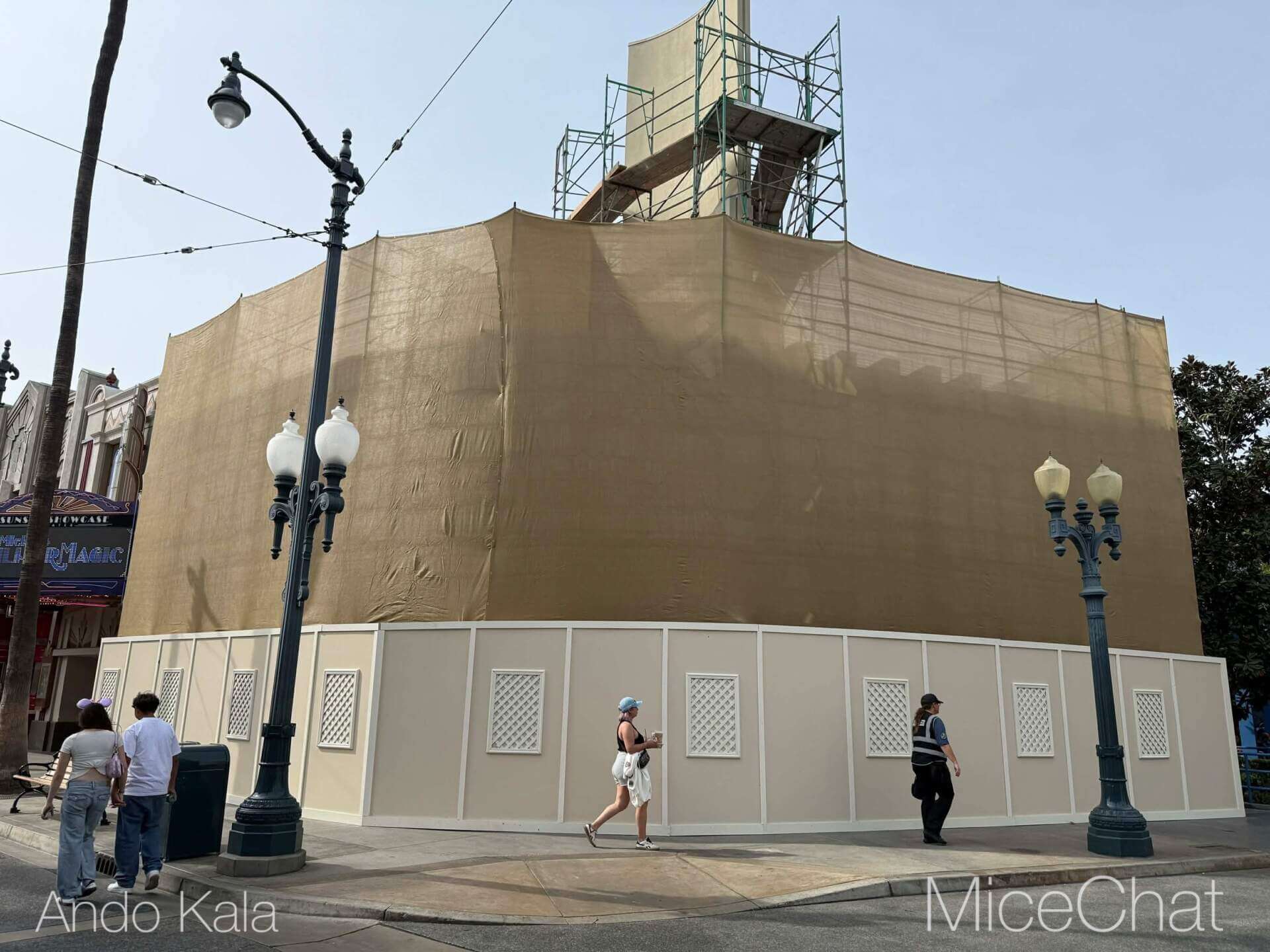 Disneyland Update, DISNEYLAND UPDATE: Spring Break Surge, D23 Drama & Construction Blues