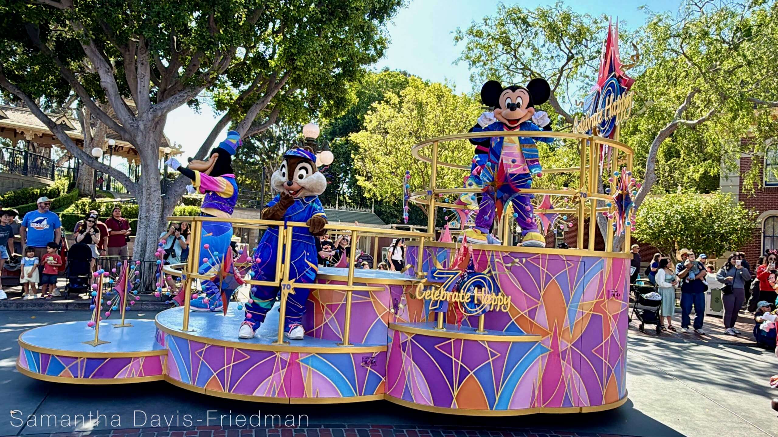 Disneyland Update, DISNEYLAND UPDATE: Costly Cutbacks, Food Fumbles & After Dark Disappointment