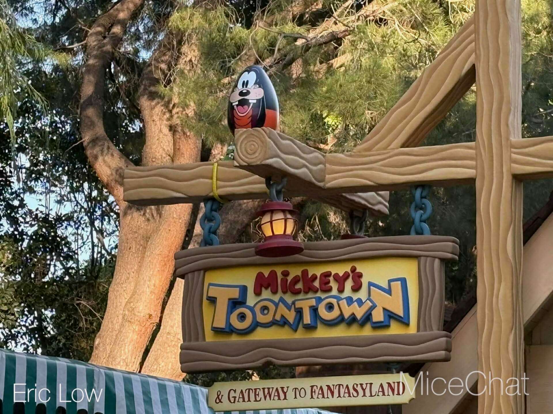 Disneyland Update, DISNEYLAND UPDATE: New Bosses Inherit Big Problems at the Wildest Place on Earth