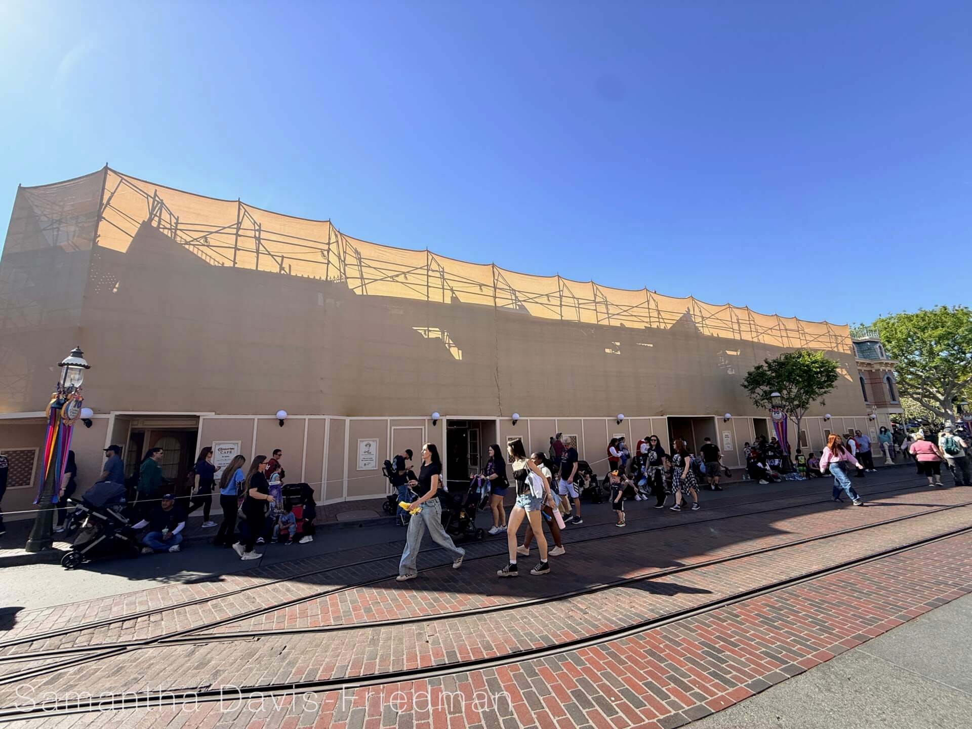 Disneyland Update, DISNEYLAND UPDATE: Costly Cutbacks, Food Fumbles & After Dark Disappointment