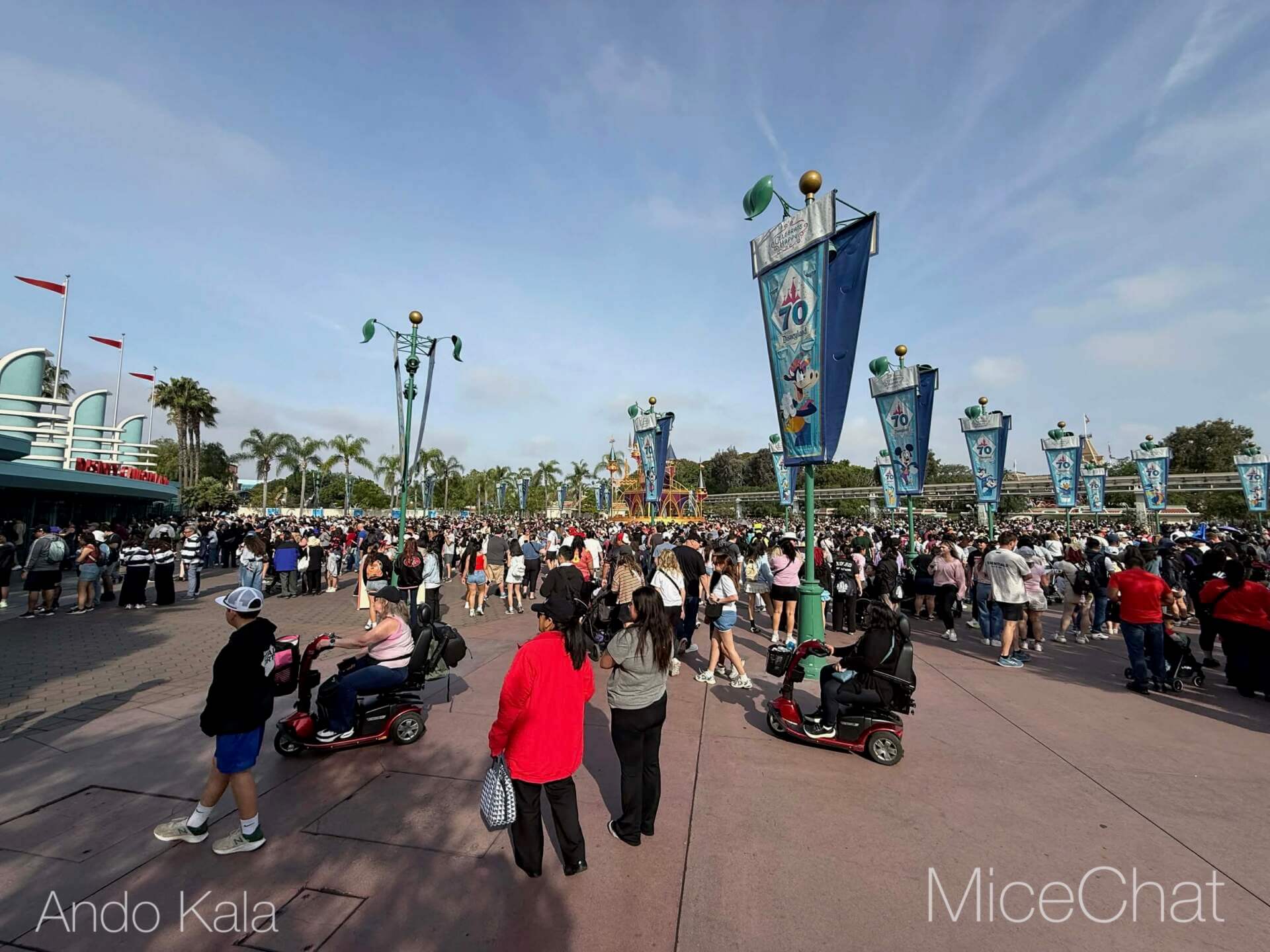 Disneyland Update, DISNEYLAND UPDATE: Spring Break Surge, D23 Drama & Construction Blues