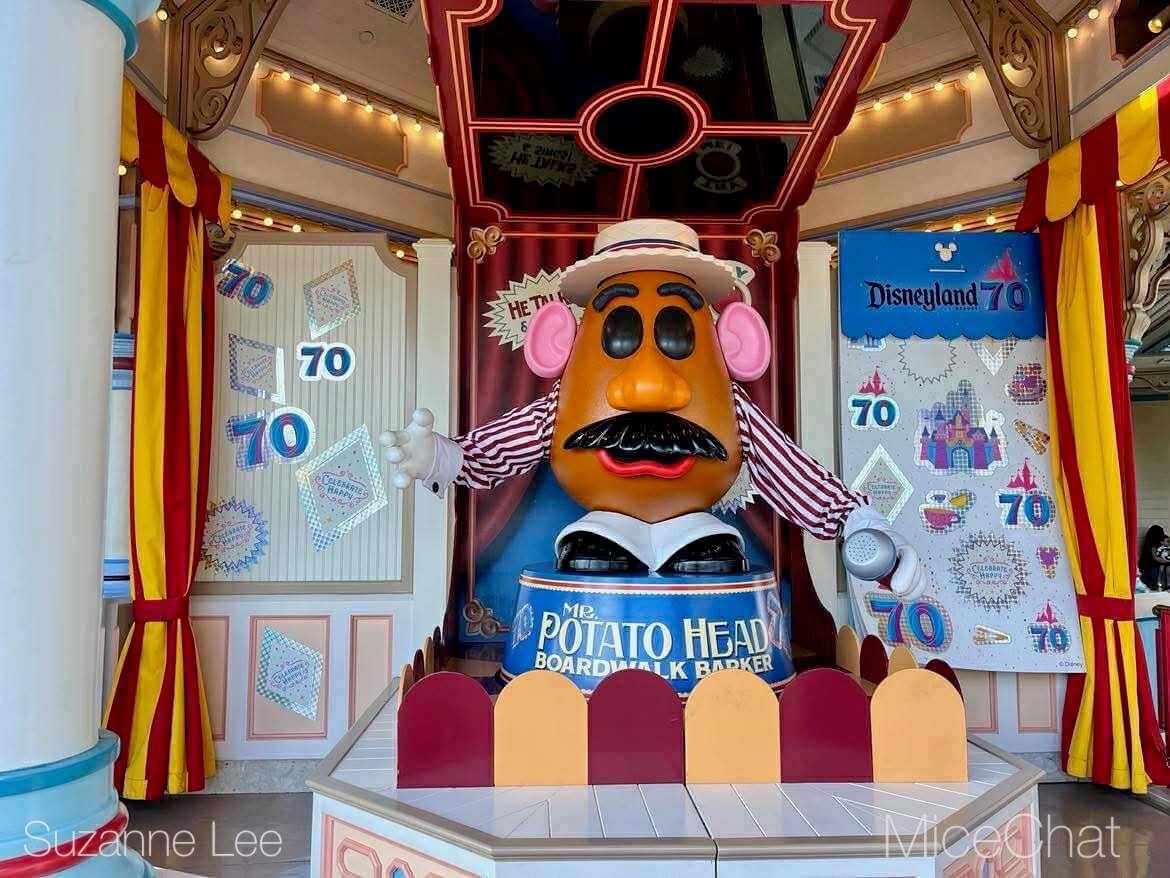 , DISNEYLAND UPDATE: Main Street Honors, Toy Story Things & Star Wars Dreams