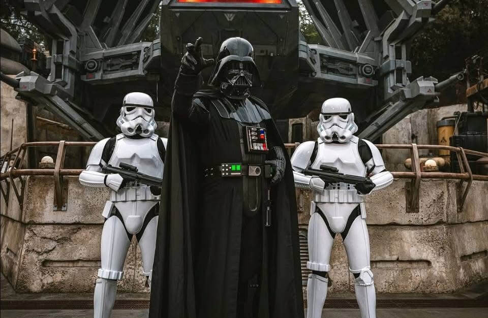 , DISNEYLAND UPDATE: Main Street Honors, Toy Story Things & Star Wars Dreams
