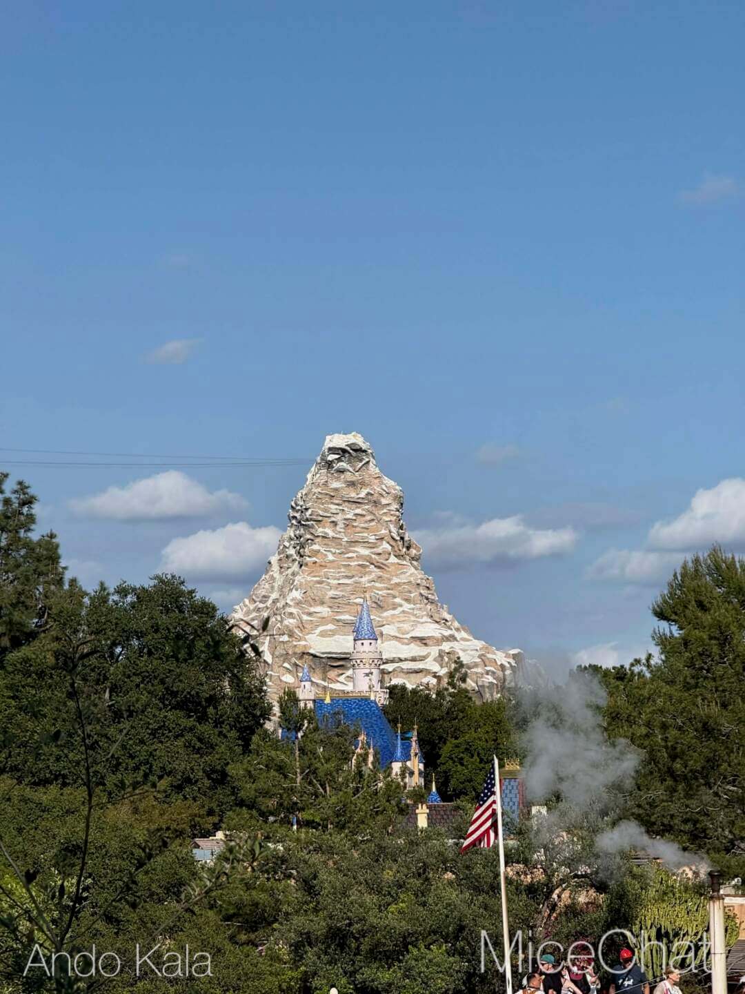 Disneyland Update, DISNEYLAND UPDATE: Spring Break Surge, D23 Drama & Construction Blues