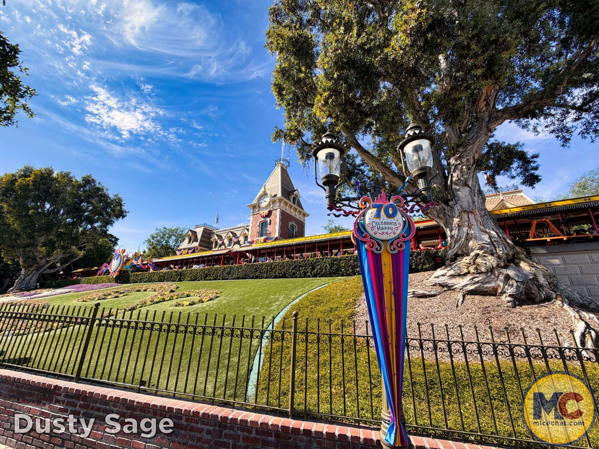 , DISNEYLAND UPDATE: Crowds, Closures & Corporate Cutbacks