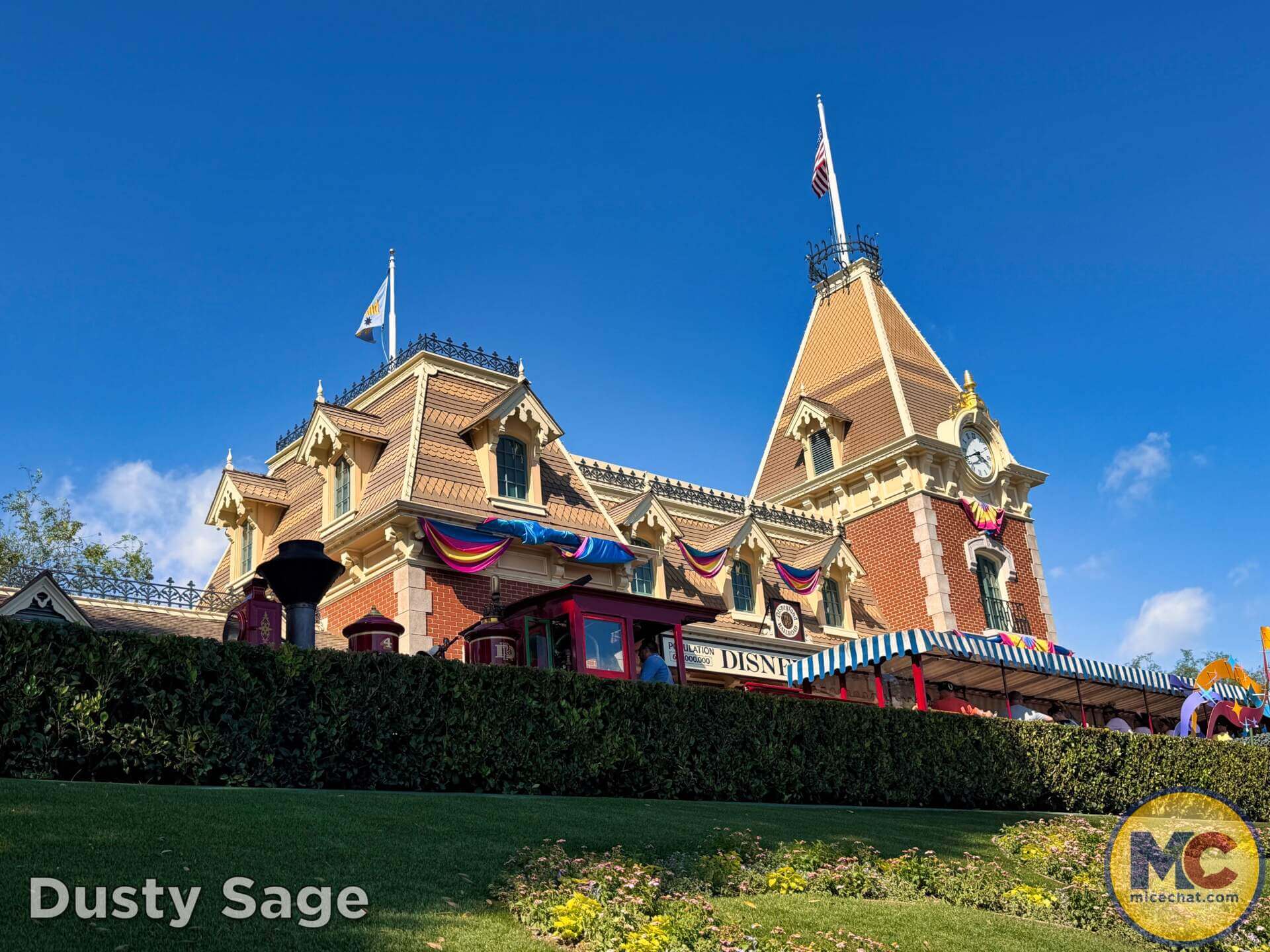 , DISNEYLAND UPDATE: Main Street Honors, Toy Story Things & Star Wars Dreams