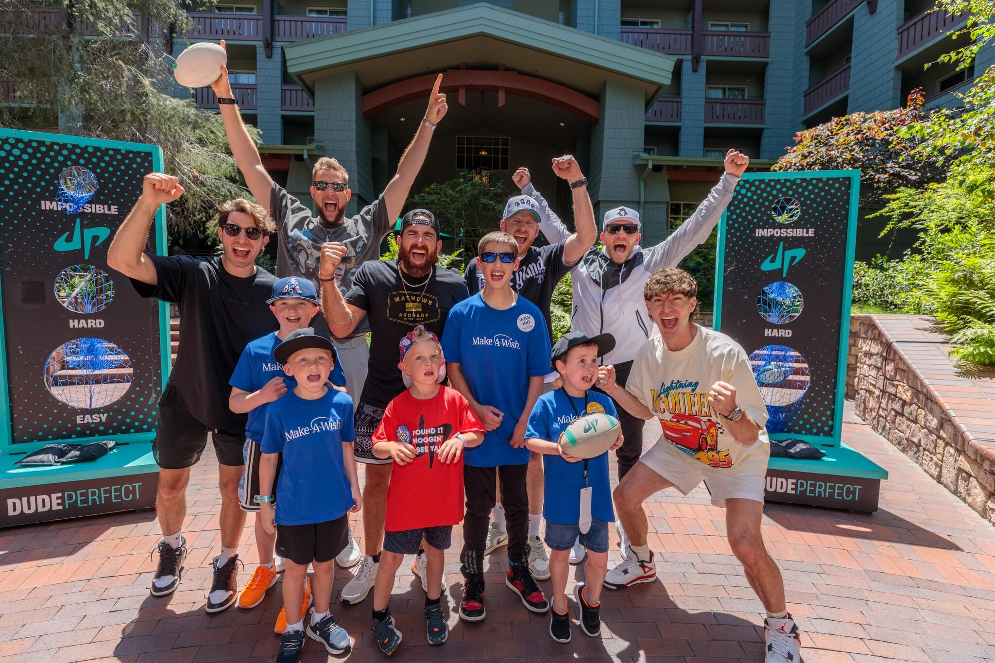 , DISNEYLAND UPDATE: Galaxy&rsquo;s Edge Awakens&mdash;Vader, Music & A New Hope