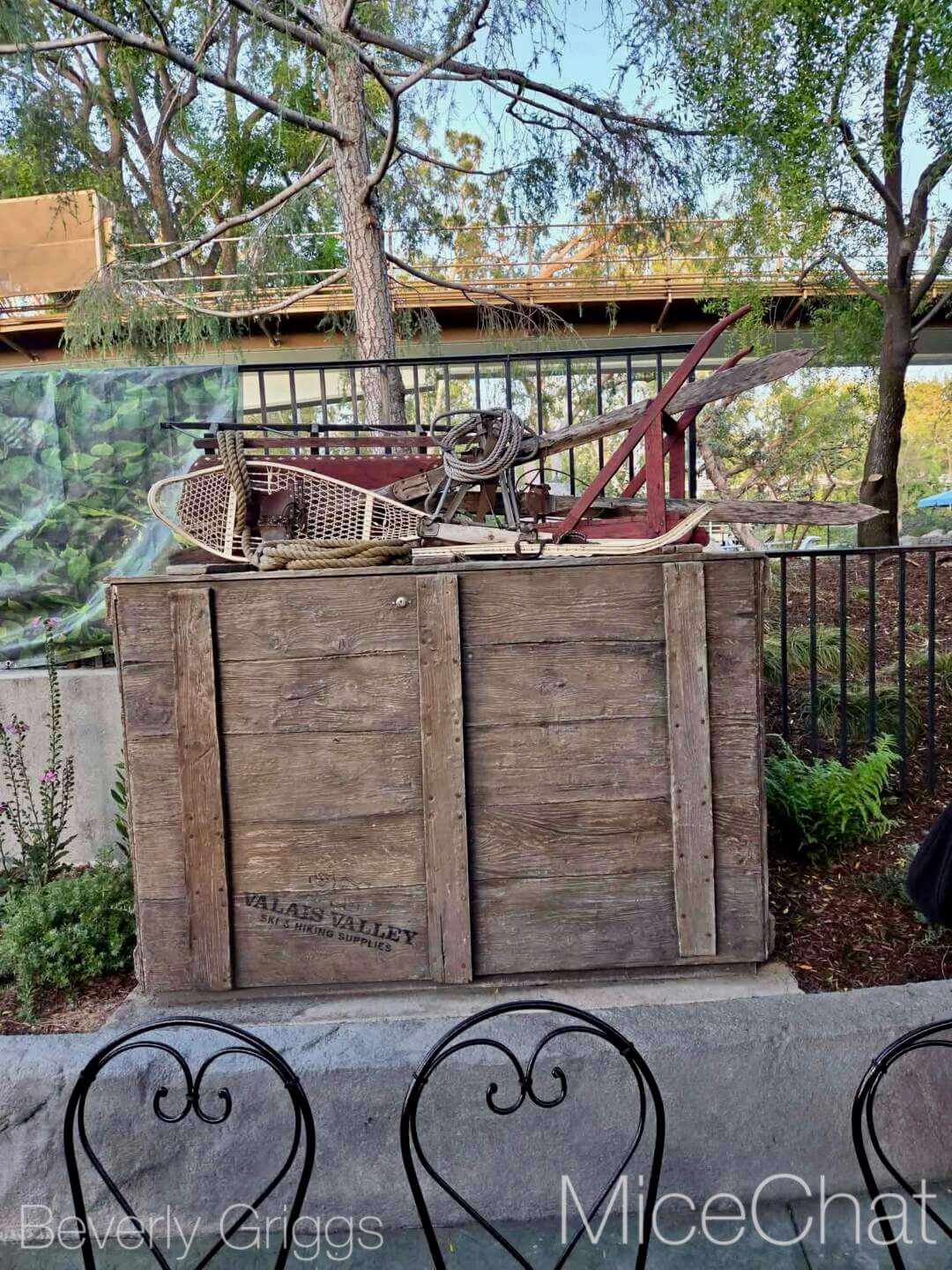 Disneyland, DISNEYLAND UPDATE: Secret Grogu Mode, Coco Walls & An Emergency Next Door