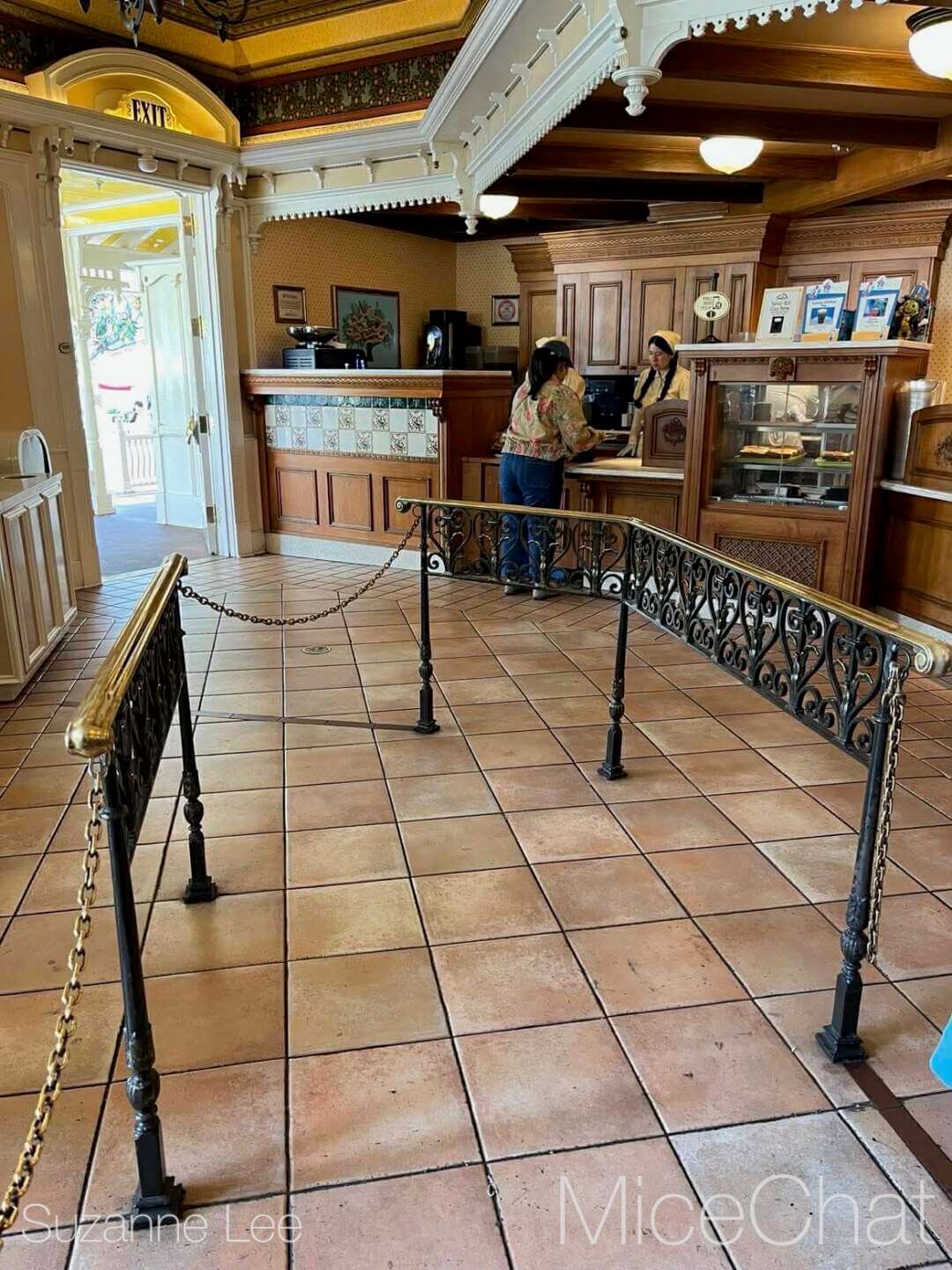 , DISNEYLAND UPDATE: Autopia Sparks, Star Wars Snarls & Summer Starts