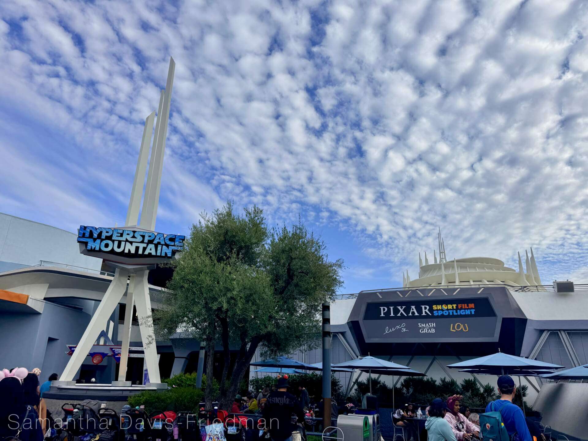 Disneyland News, DISNEYLAND UPDATE: Summer Builds, Shady Spots & Kids Rule