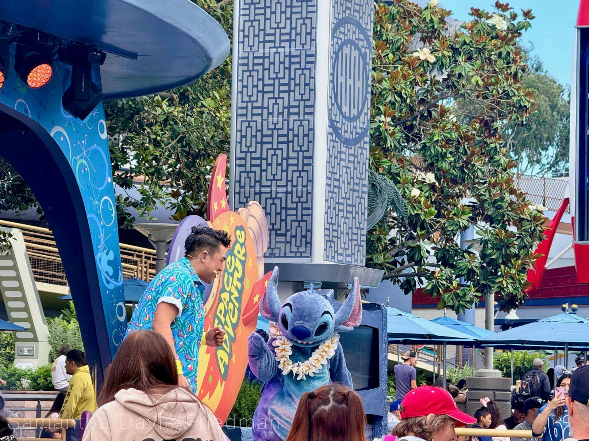 Disneyland News, DISNEYLAND UPDATE: Summer Builds, Shady Spots & Kids Rule
