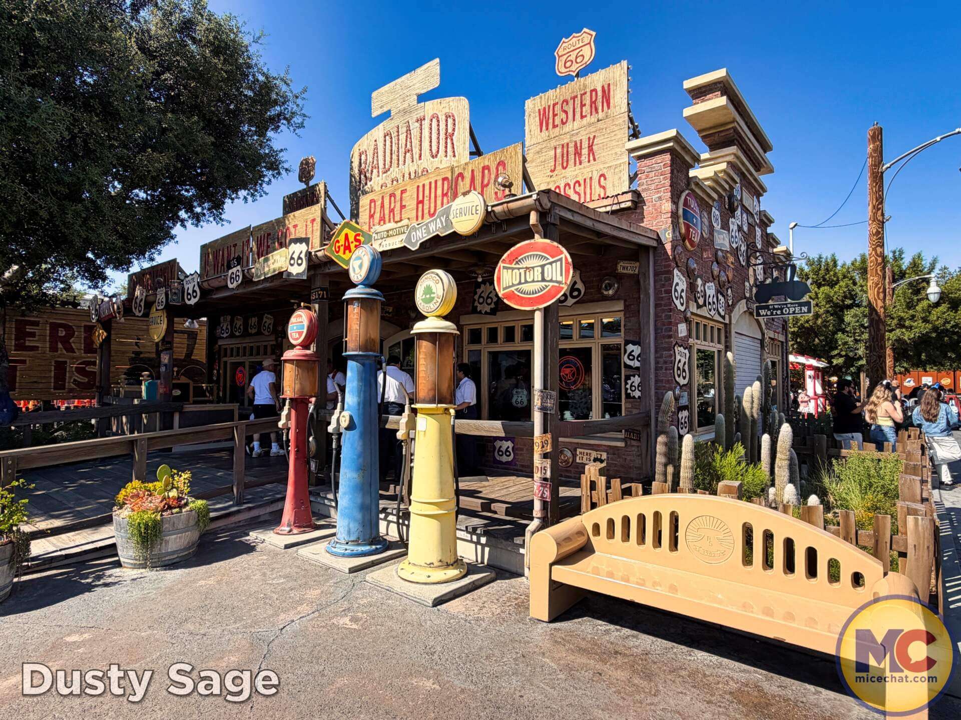 , DISNEYLAND UPDATE: Autopia Sparks, Star Wars Snarls & Summer Starts
