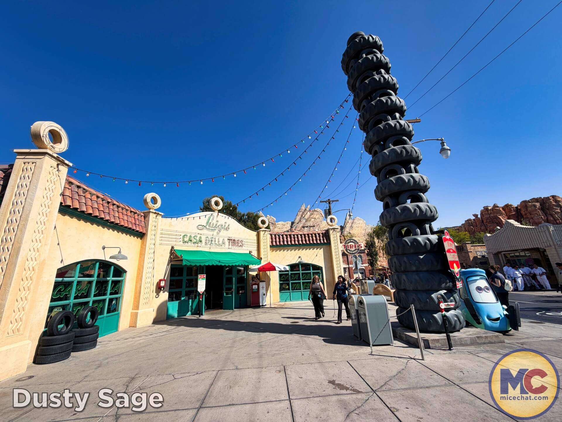 , DISNEYLAND UPDATE: Autopia Sparks, Star Wars Snarls & Summer Starts