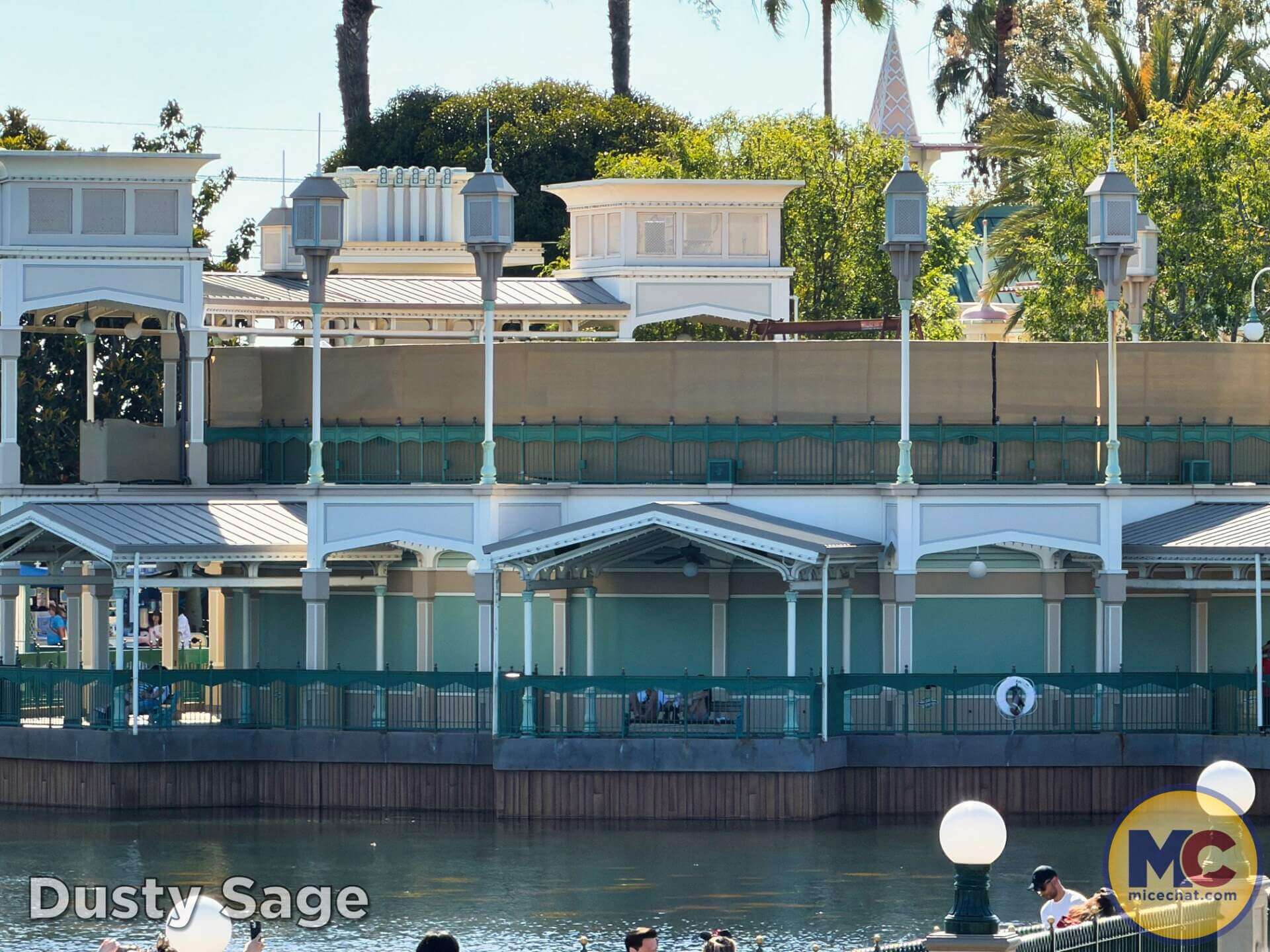 , DISNEYLAND UPDATE: Autopia Sparks, Star Wars Snarls & Summer Starts