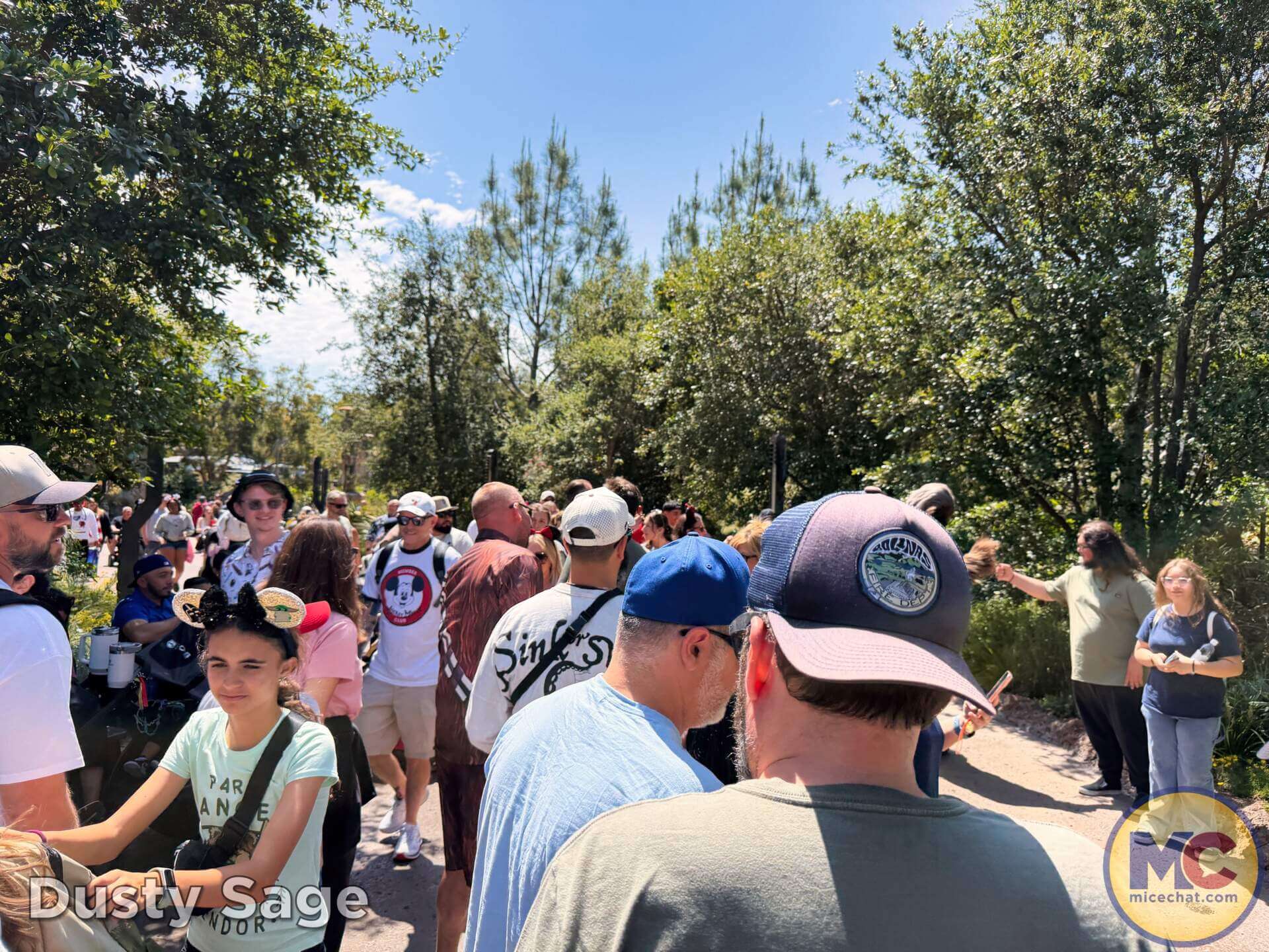 , DISNEYLAND UPDATE: Galaxy&rsquo;s Edge Awakens&mdash;Vader, Music & A New Hope