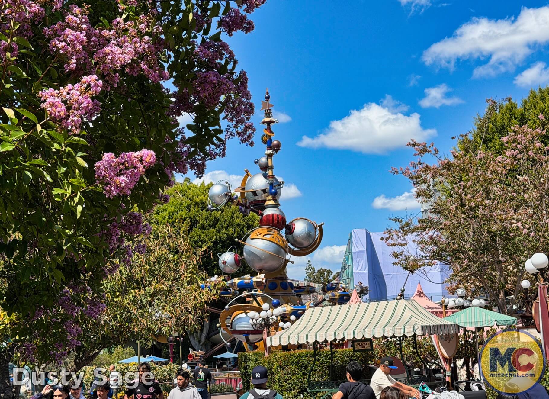 Disneyland News, DISNEYLAND UPDATE: Summer Builds, Shady Spots & Kids Rule