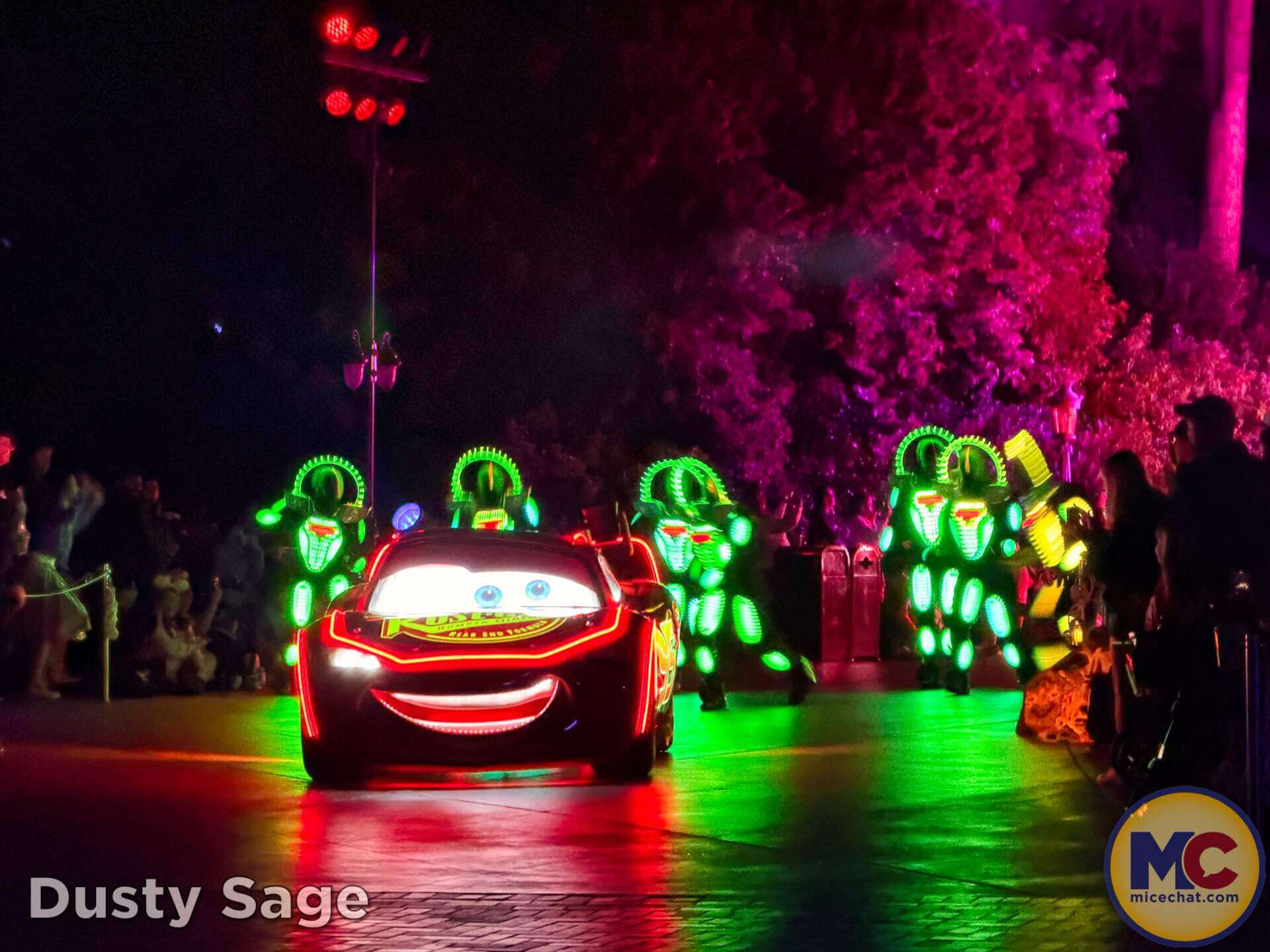 , DISNEYLAND UPDATE: Autopia Sparks, Star Wars Snarls & Summer Starts