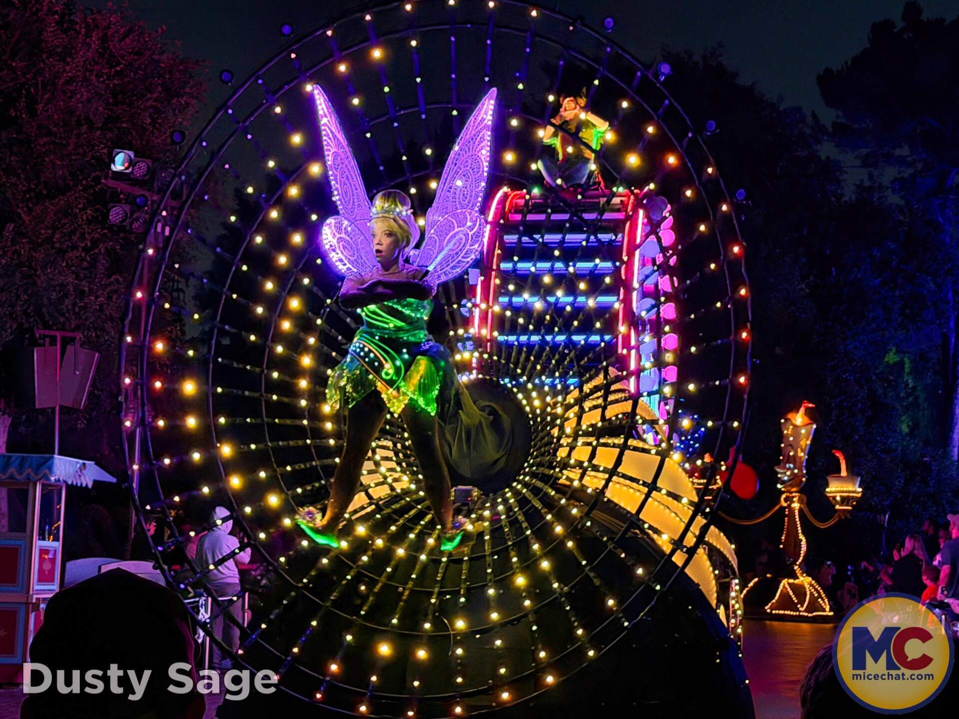 , DISNEYLAND UPDATE: Autopia Sparks, Star Wars Snarls & Summer Starts