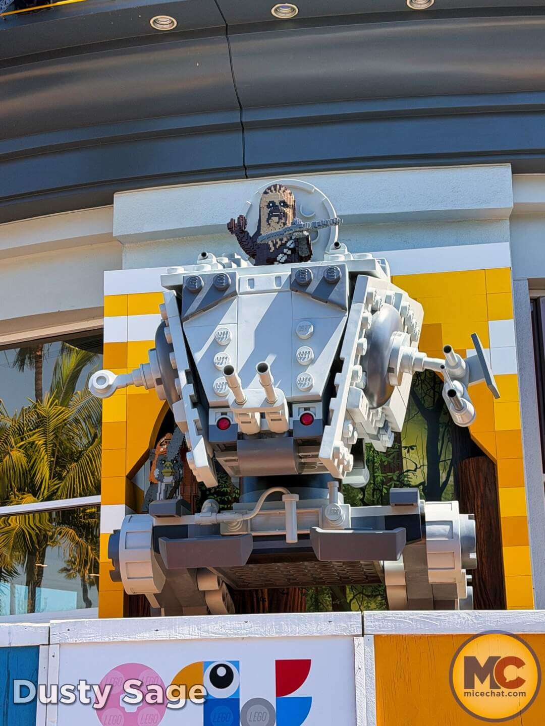 , DISNEYLAND UPDATE: Autopia Sparks, Star Wars Snarls & Summer Starts