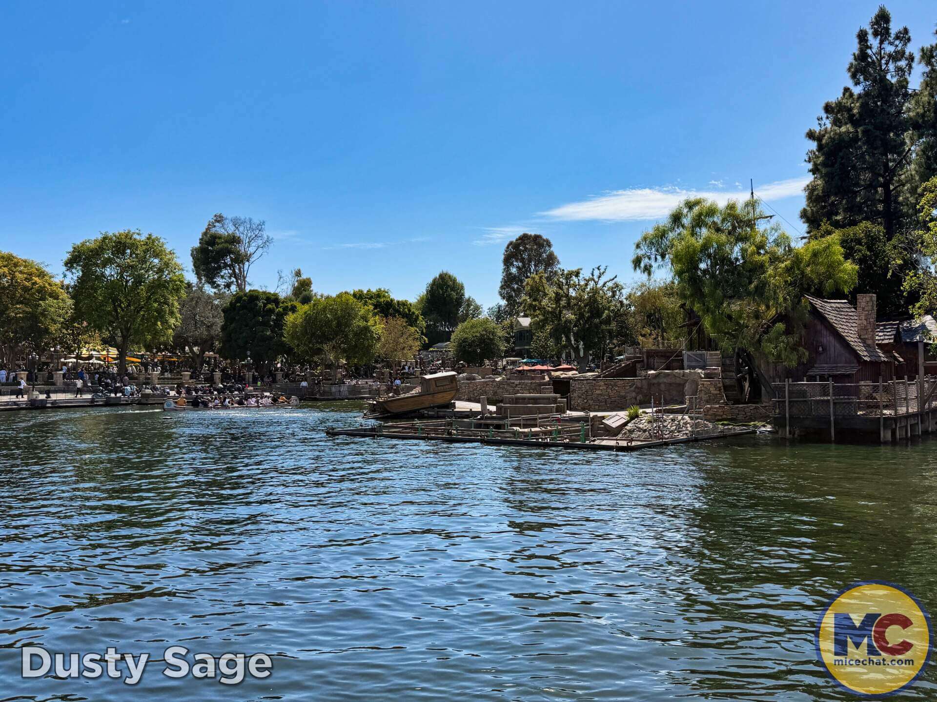 Disneyland News, DISNEYLAND UPDATE: Summer Builds, Shady Spots & Kids Rule