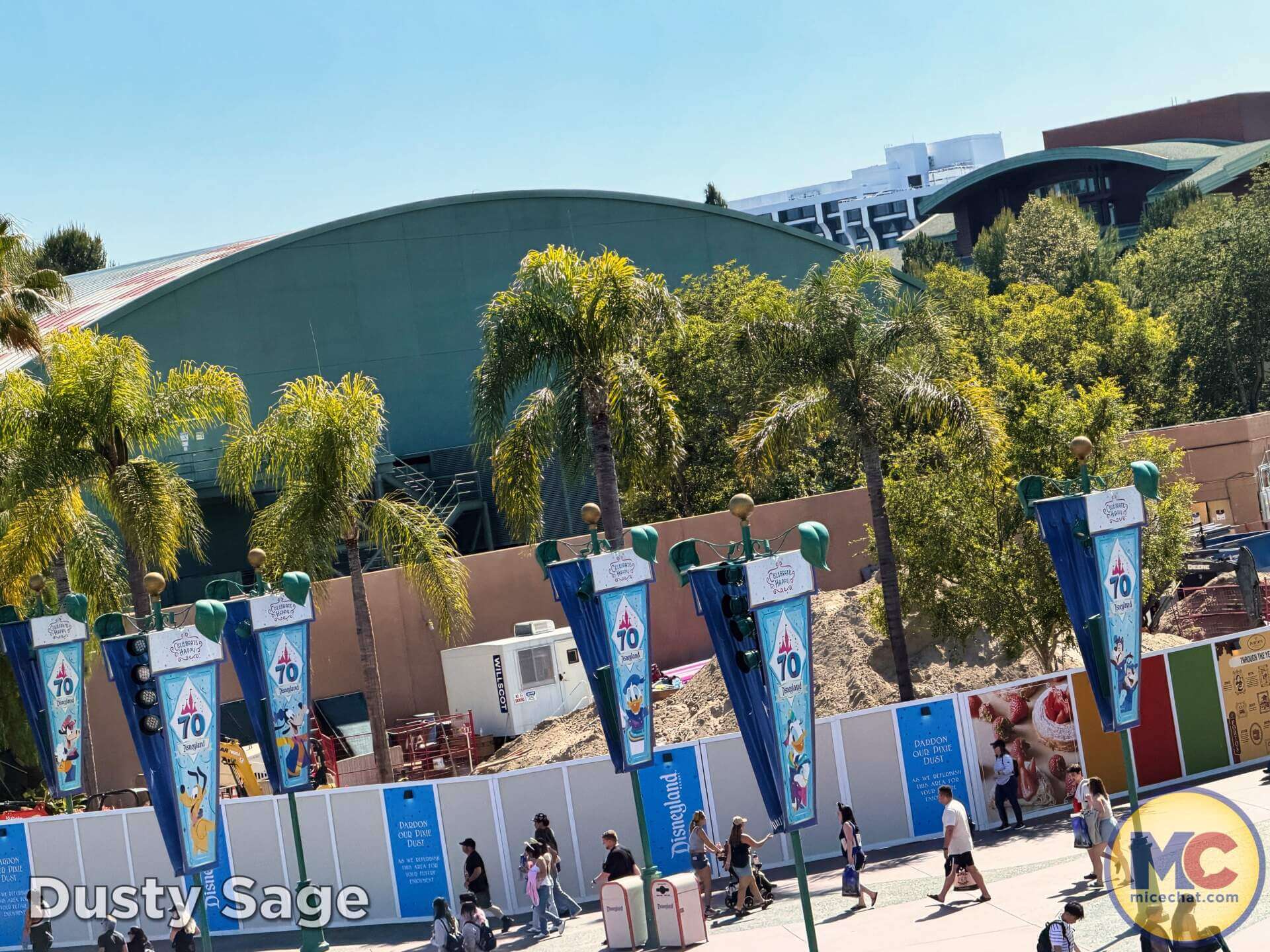 , DISNEYLAND UPDATE: Grogu Nights, Security Fights & Influencer Hype