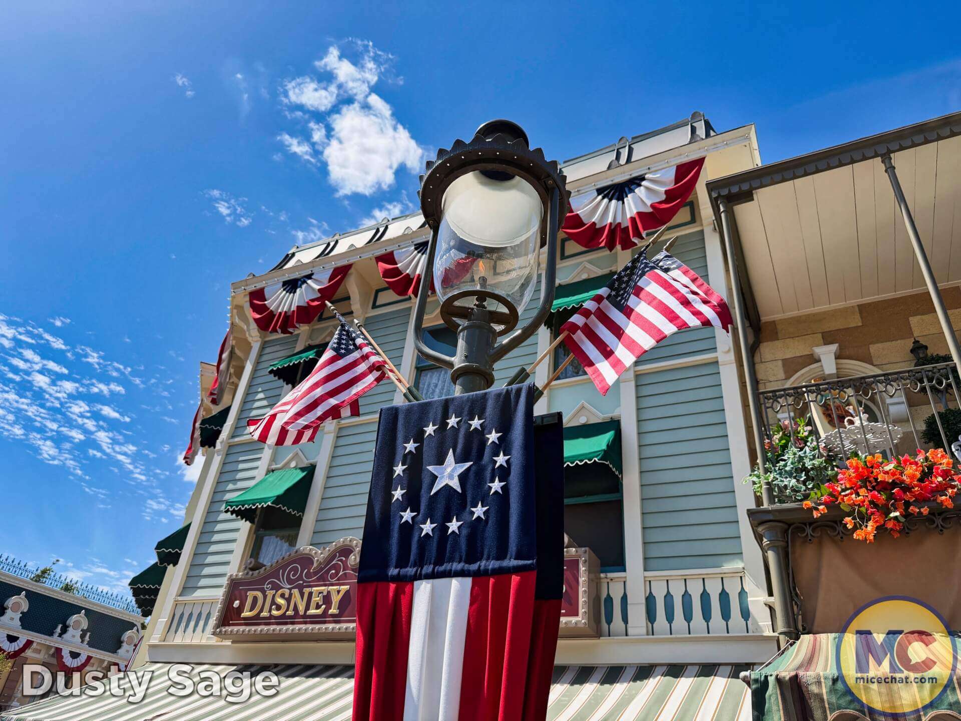 Disneyland News, DISNEYLAND UPDATE: Summer Builds, Shady Spots & Kids Rule