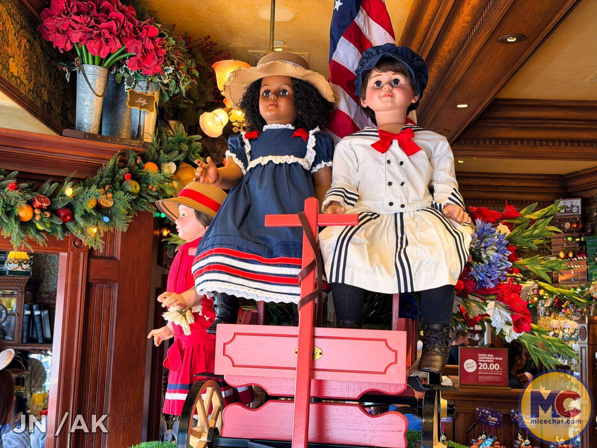 Disneyland, DISNEYLAND UPDATE: Secret Grogu Mode, Coco Walls & An Emergency Next Door
