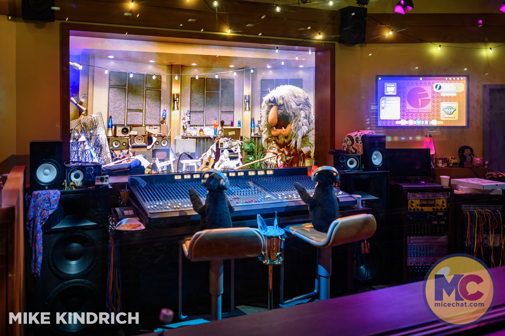 Rock ‘n’ Roller Coaster, Rock ‘n’ Roller Coaster Starring The Muppets Review: Disney’s Weirdest Retheme Works
