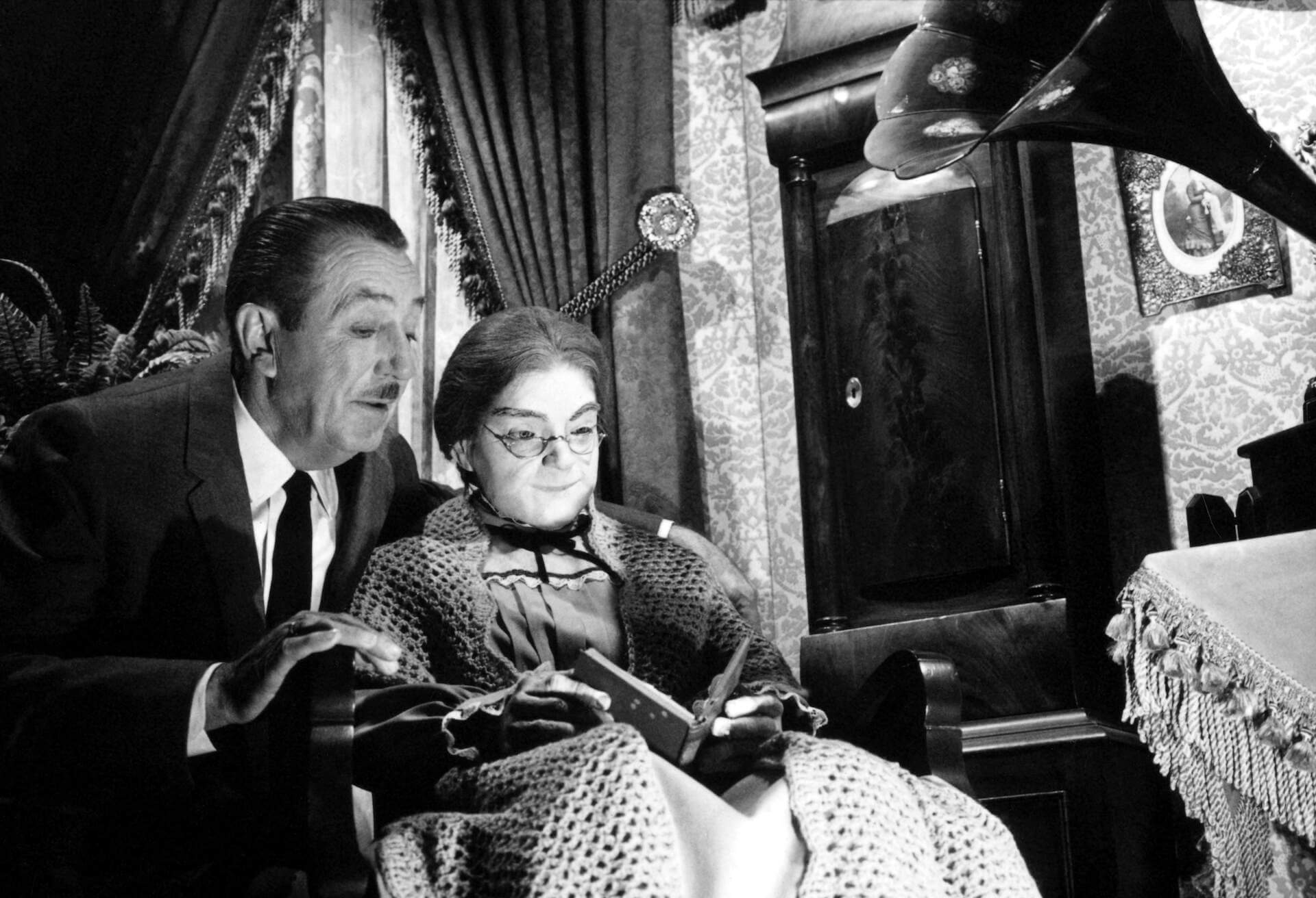 walt-disney-Carousel-of-Progress-walt-with-grandma