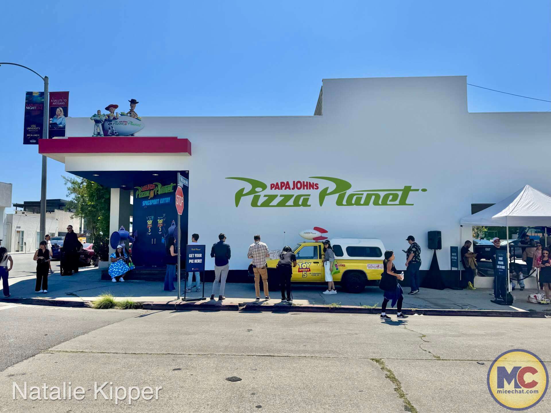 Papa Johns Pizza Planet, oooOOOooo!  Papa Johns Launches Pizza Planet Pop-Up for Toy Story 5