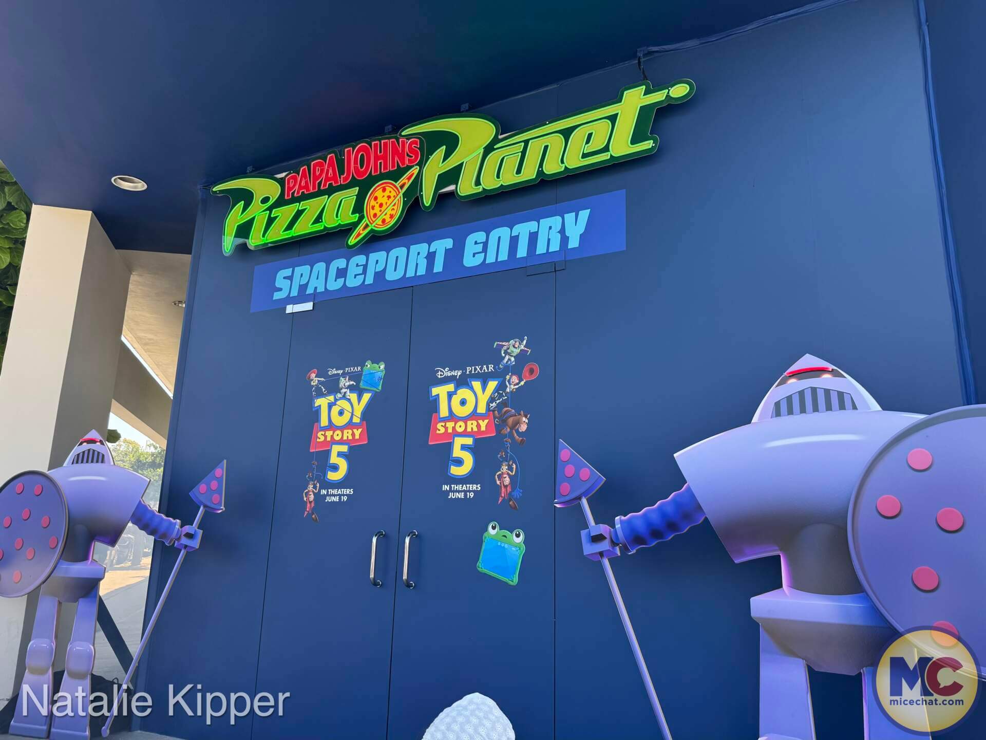 Papa Johns Pizza Planet, oooOOOooo!  Papa Johns Launches Pizza Planet Pop-Up for Toy Story 5