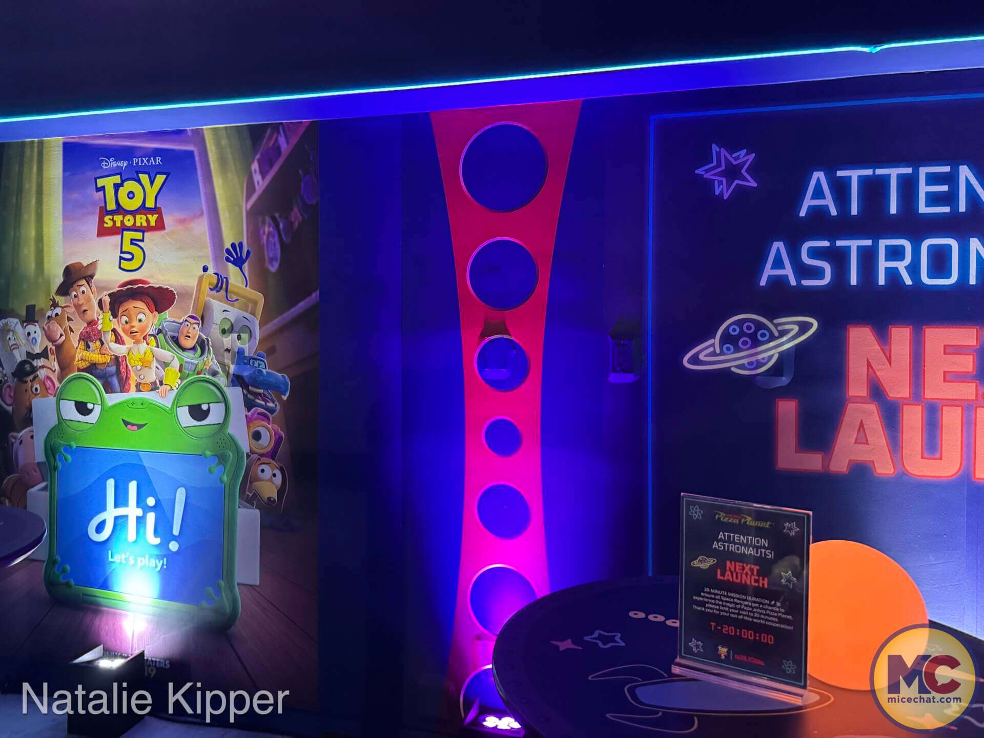 Papa Johns Pizza Planet, oooOOOooo!  Papa Johns Launches Pizza Planet Pop-Up for Toy Story 5
