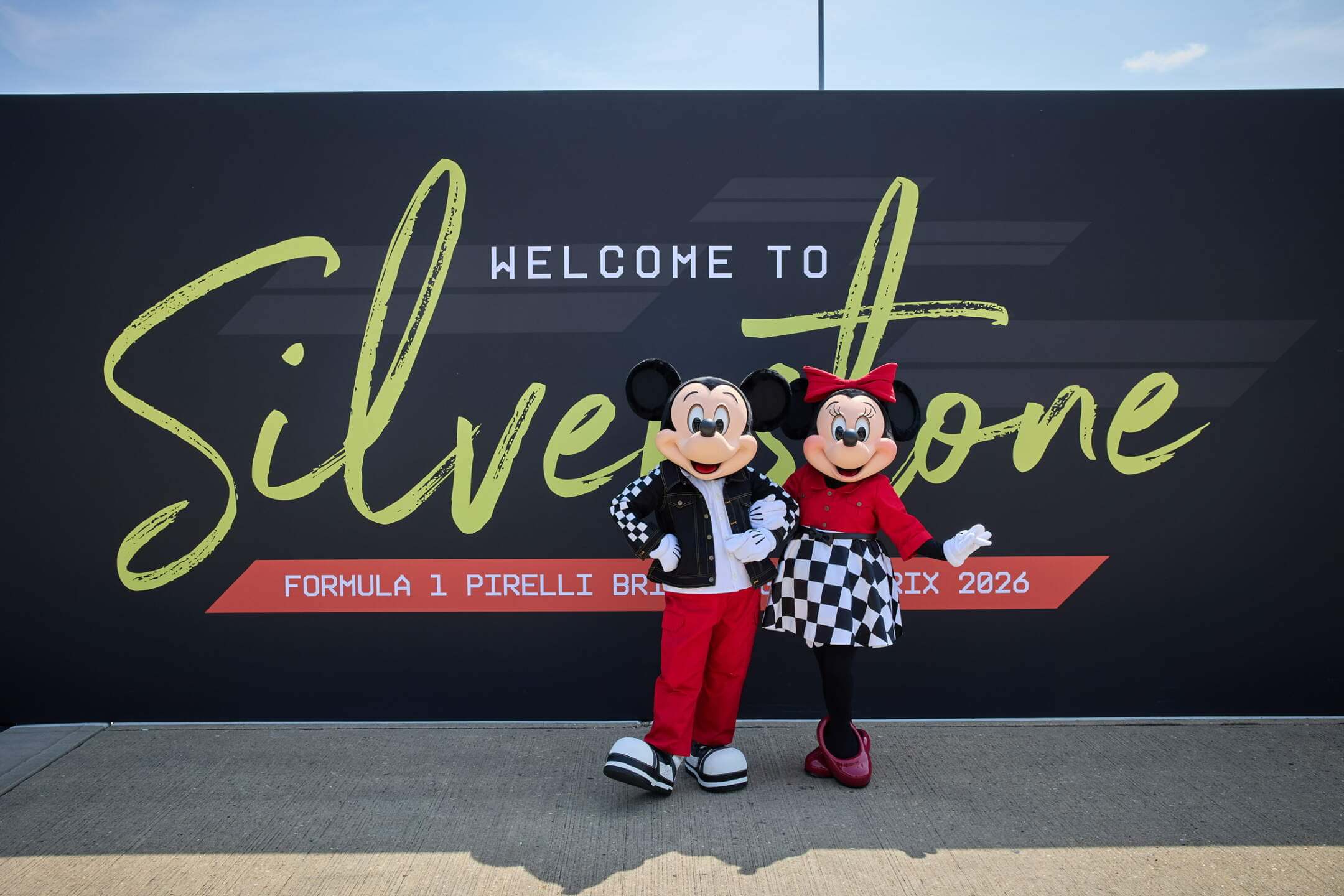 Disneyland, DISNEYLAND UPDATE: Hot Days, Cool Crowds & Summer Shakeups