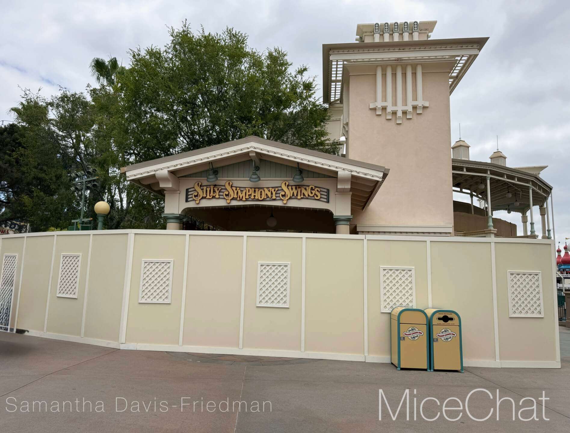 , DISNEYLAND UPDATE: A Pirate’s Glitch for Me, The Billionth Guest, &  Cheap Sell-Out