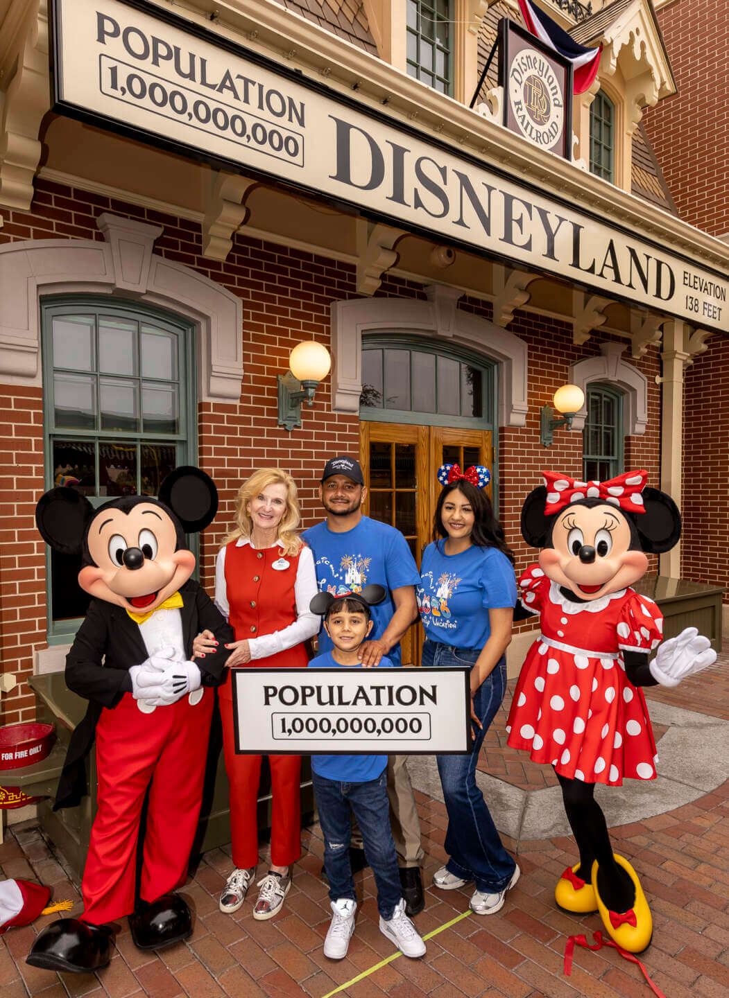 , DISNEYLAND UPDATE: A Pirate’s Glitch for Me, The Billionth Guest, &  Cheap Sell-Out