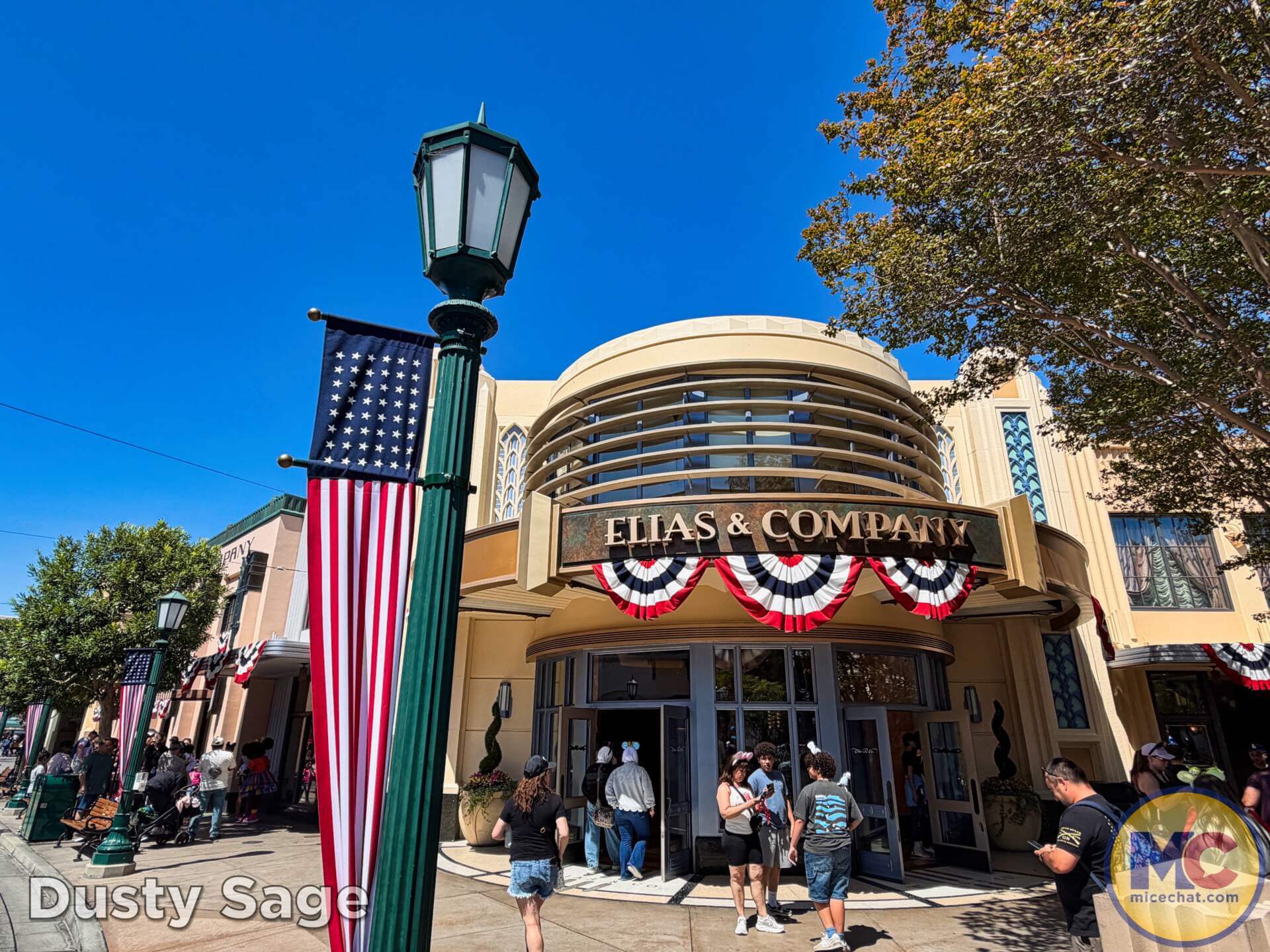 Disneyland, DISNEYLAND UPDATE: Hot Days, Cool Crowds & Summer Shakeups
