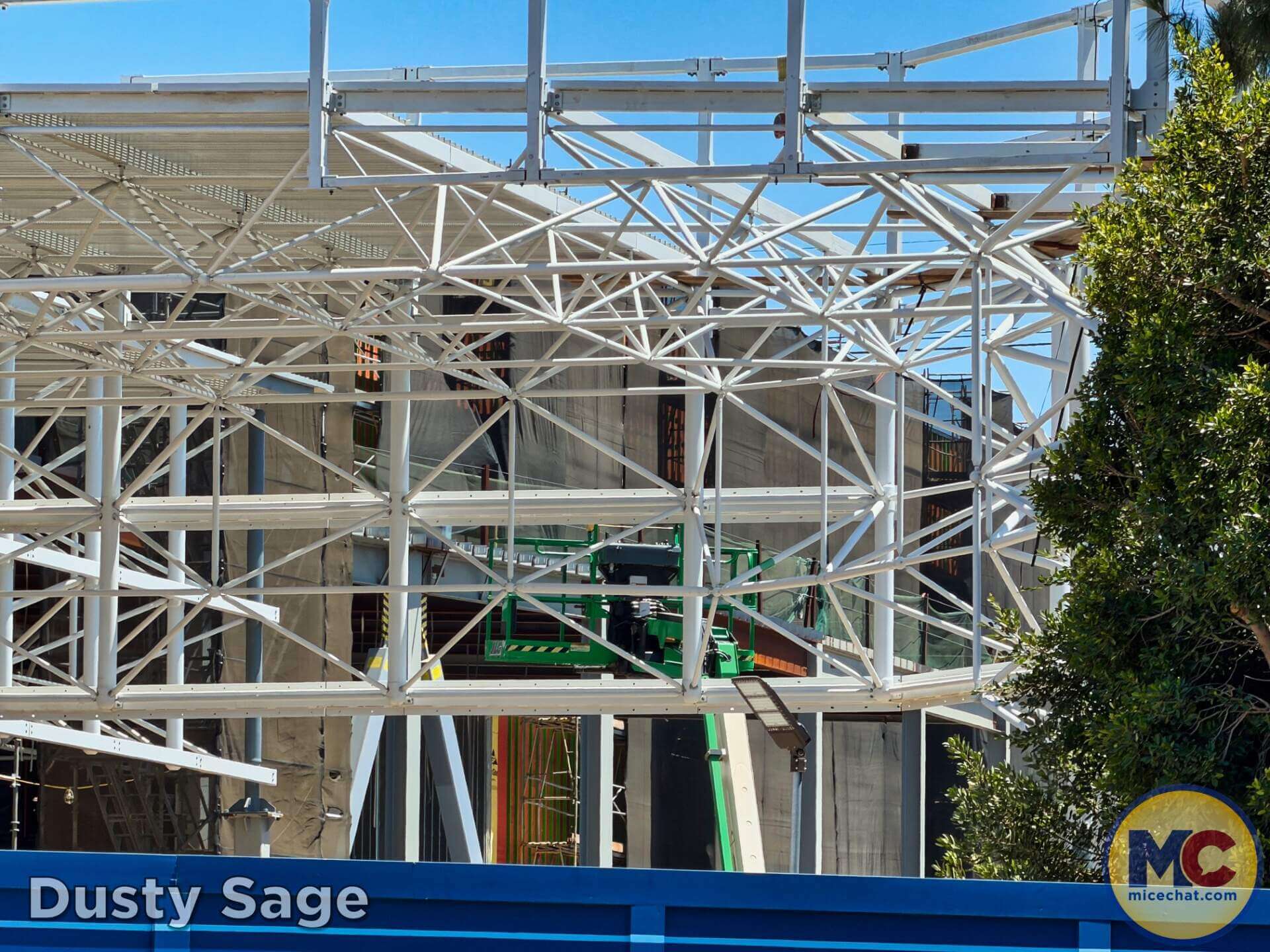 Disneyland, DISNEYLAND UPDATE: Hot Days, Cool Crowds & Summer Shakeups