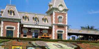 Yesterland: “Population: 22,000,000” — a Visit to Disneyland in 1960 Yesterland: “Population: 22,000,000” — a Visit to Disneyland in 1960