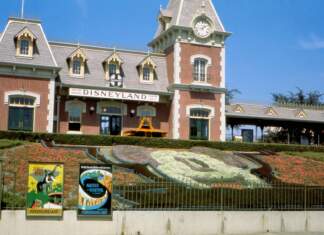 Yesterland: “Population: 22,000,000” — a Visit to Disneyland in 1960 Yesterland: “Population: 22,000,000” — a Visit to Disneyland in 1960