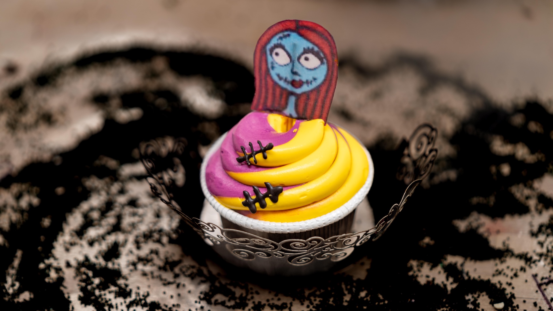 Sally pumpkin spiced cupcake at the Grand Californian Great Hall Cart for Halloween Time 2026