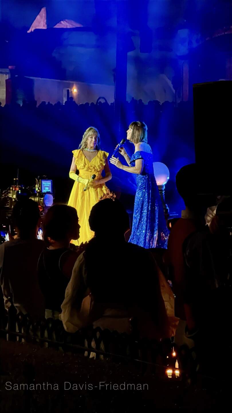 Paige O'Hara and Susan Egan perform Beauty and the Beast at the D23 Princess concert
