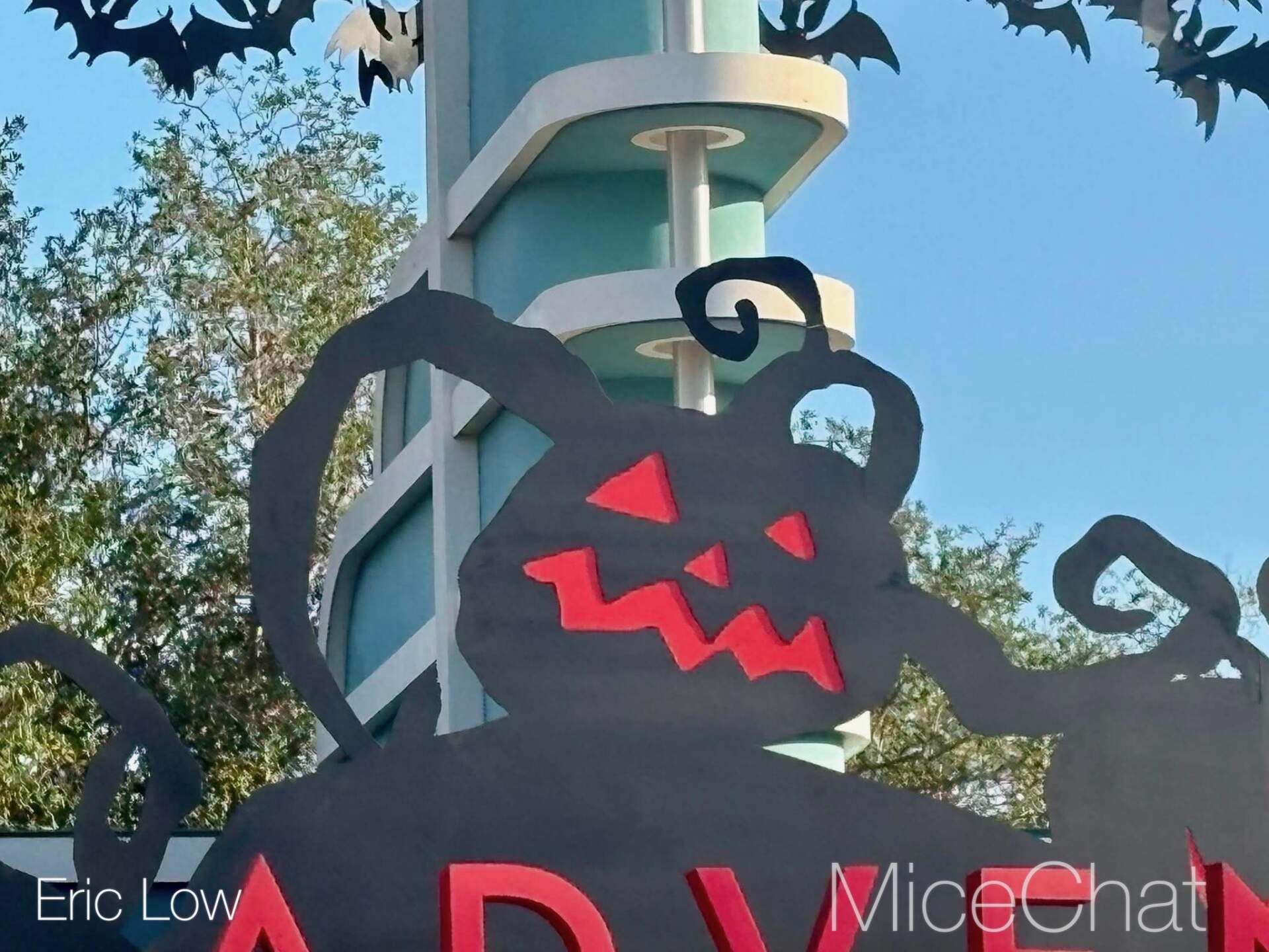 , DISNEYLAND UPDATE: Bats Over Buena Vista St., Farewell to 70 & D23 Descends!