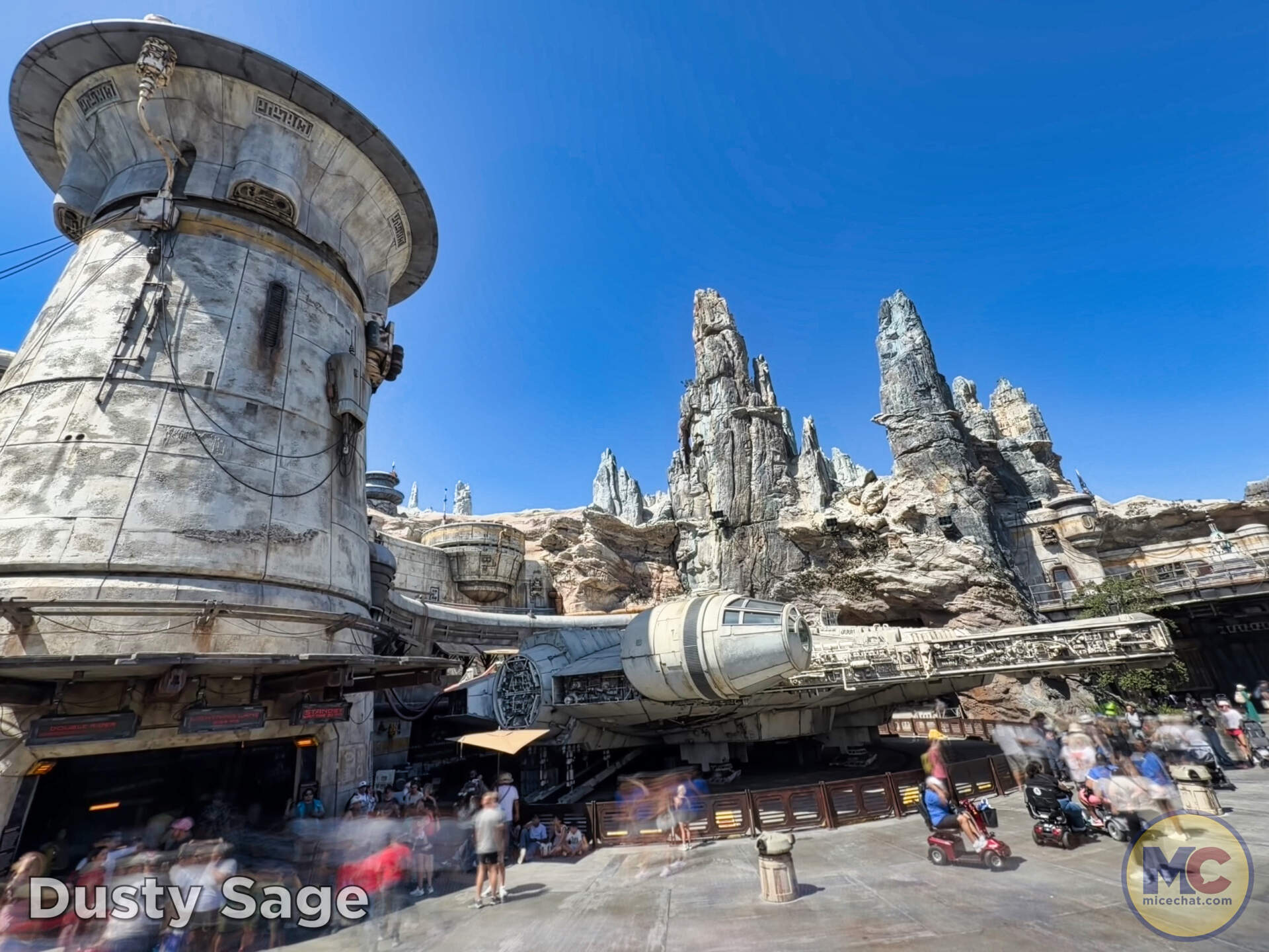 Millennium Falcon at Galaxy's Edge