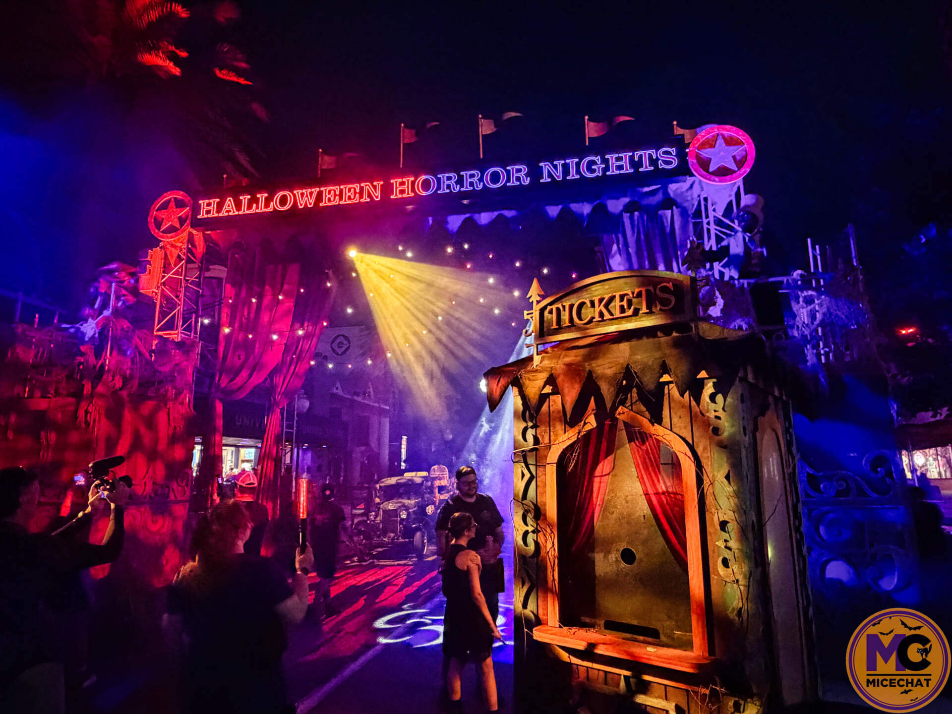 Halloween Horror Nights 2026 entrance arch at Universal Studios Florida